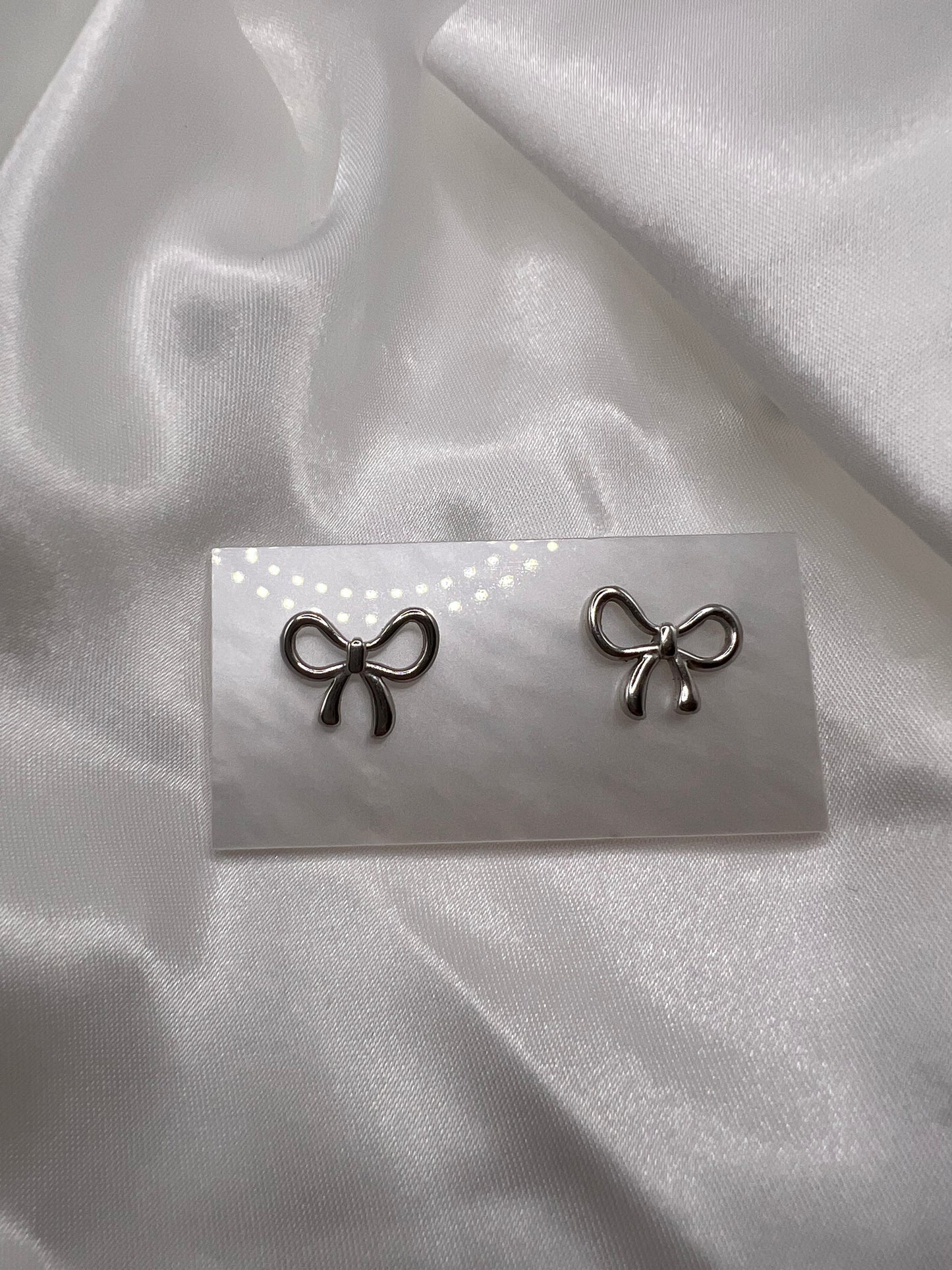 Boucle d’oreille noeud