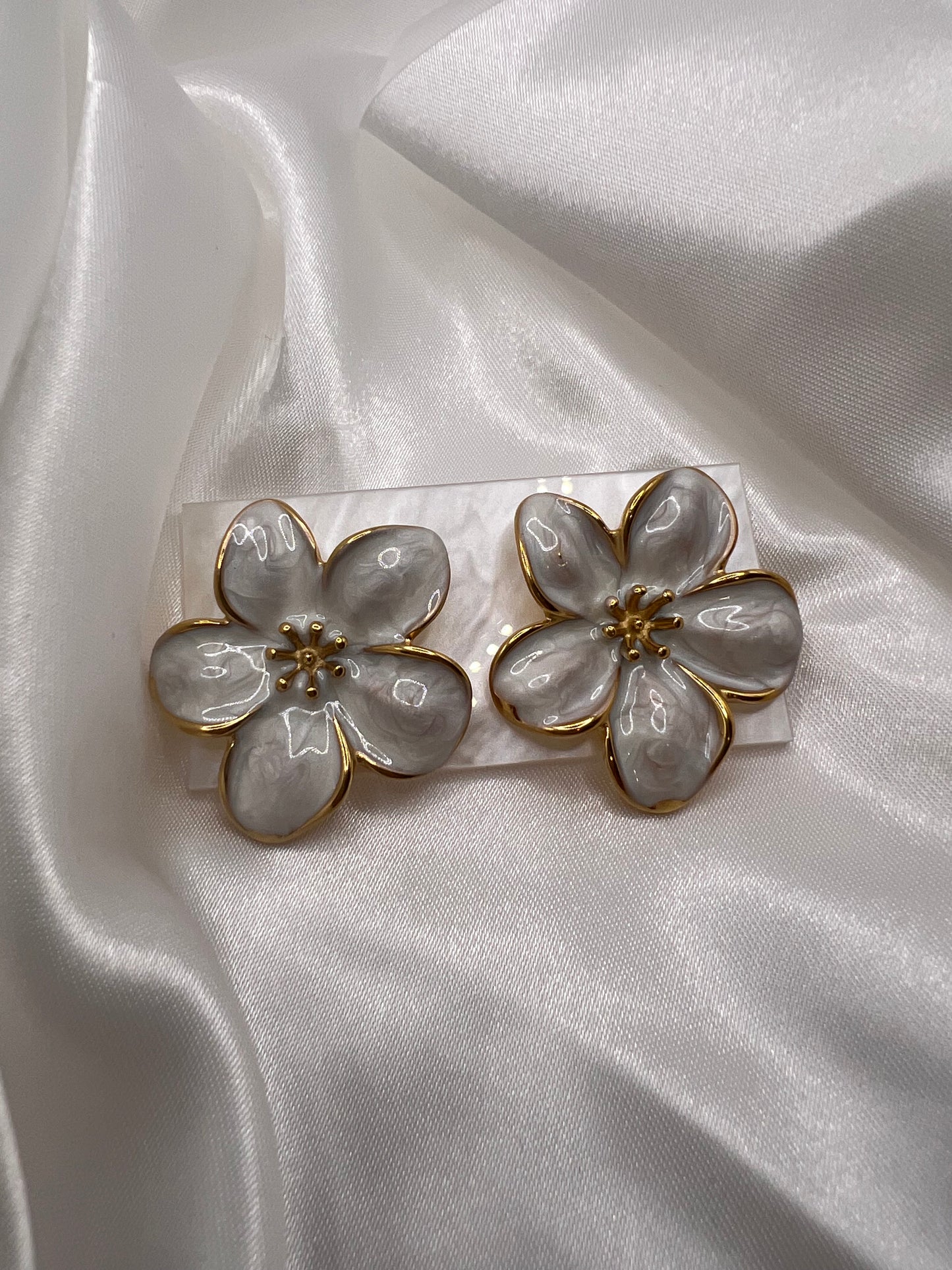 Boucle d’oreille fleur