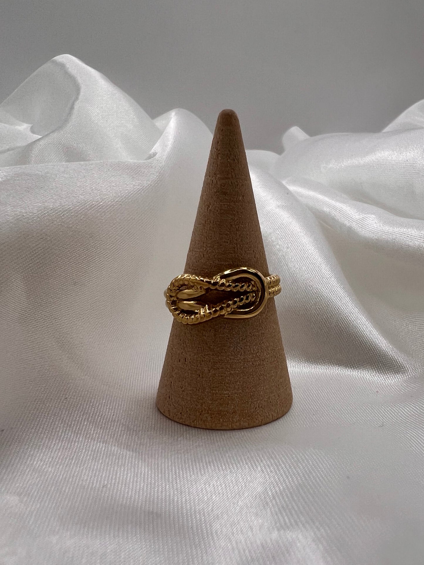 Bague noeud