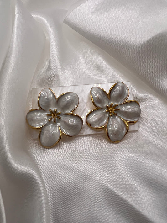 Boucle d’oreille fleur
